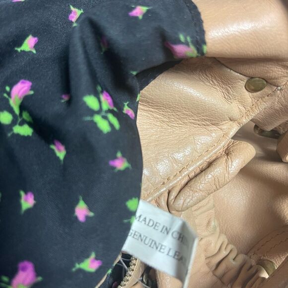 Betsey Johnson Vintage leather Tan Hobo large Shoulder Chain,& horseshoe accent - Picture 10 of 16